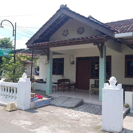 Homestay Damandiri Prambanan Syariah Salakan Eksteriør bilde